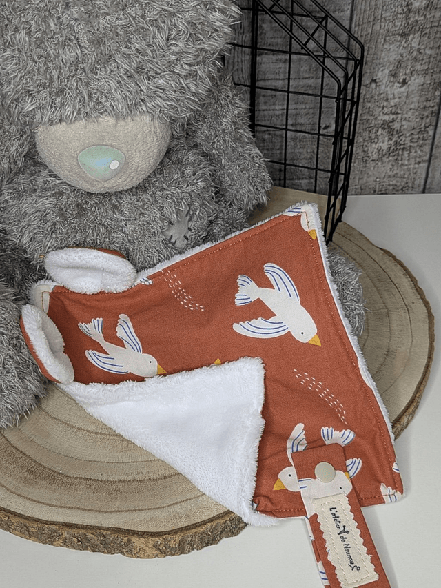Doudou attache tétine