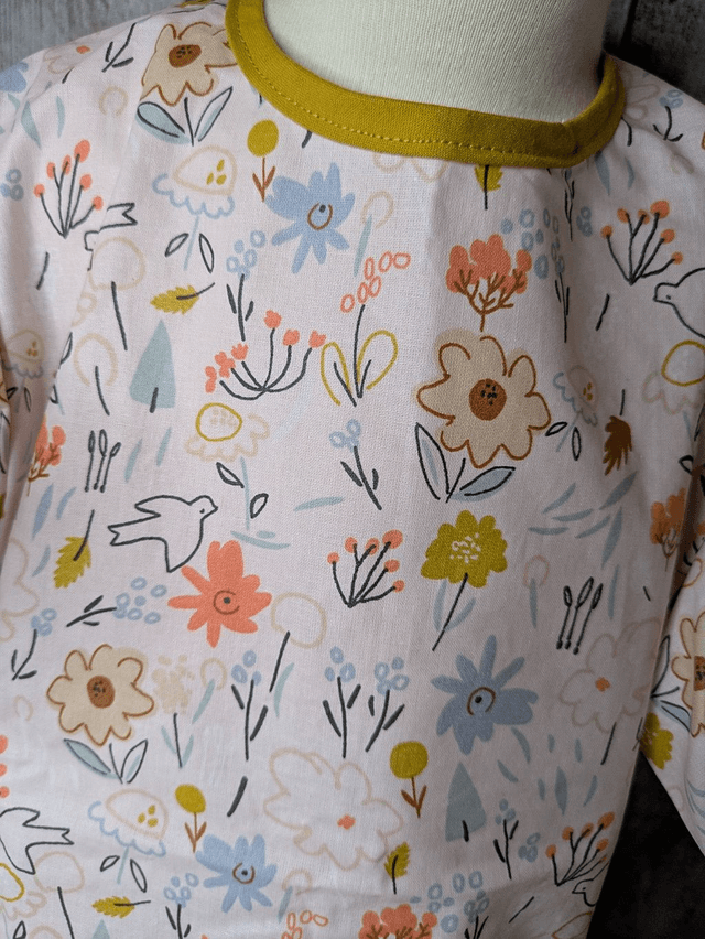 Tablier à manches longues imperméable (9-12 mois)
