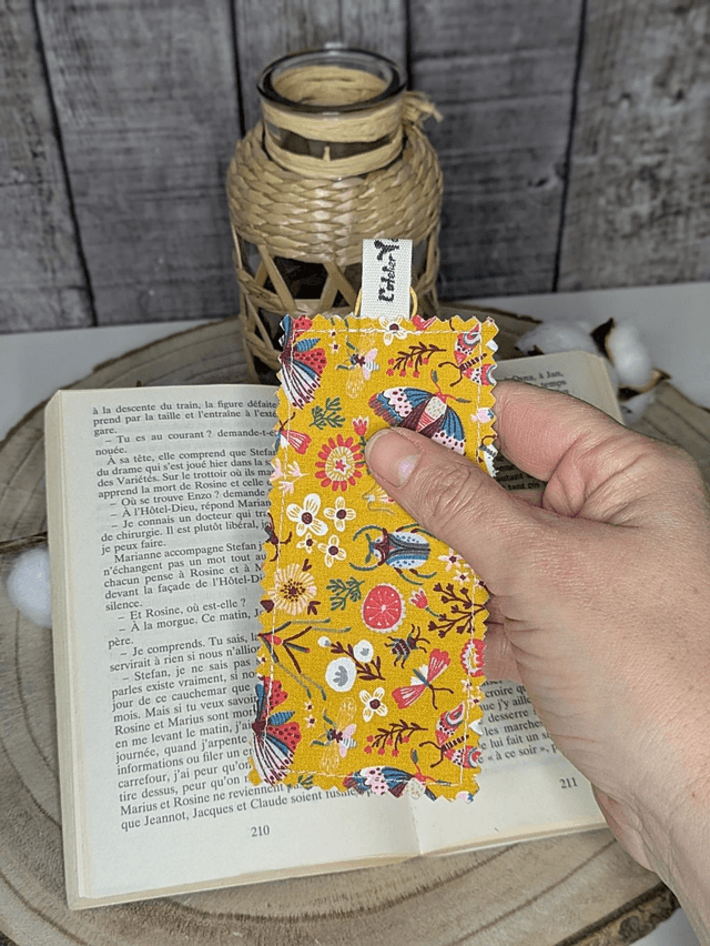 Marque-page en tissu